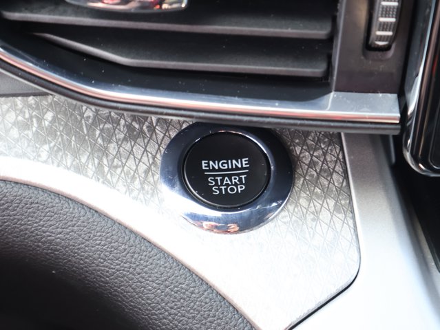 Vehicle image 32 of 47