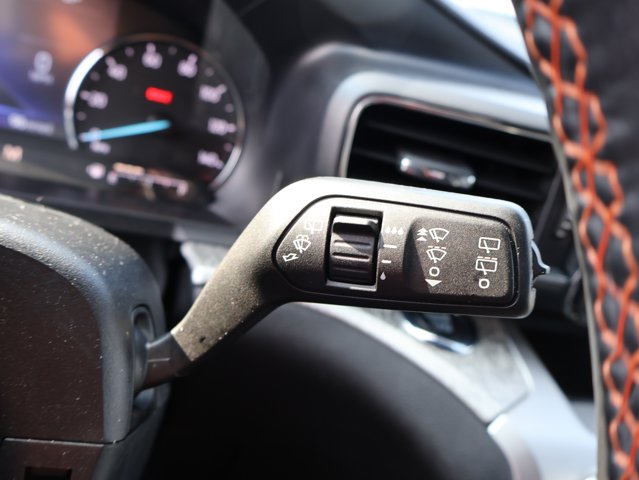 Vehicle image 41 of 47