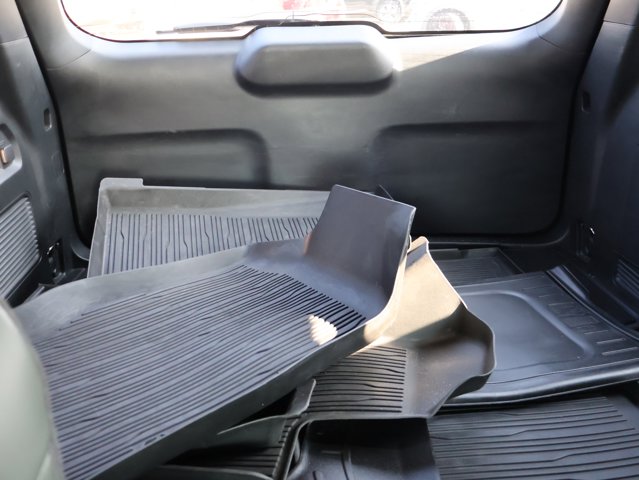 Vehicle image 16 of 47