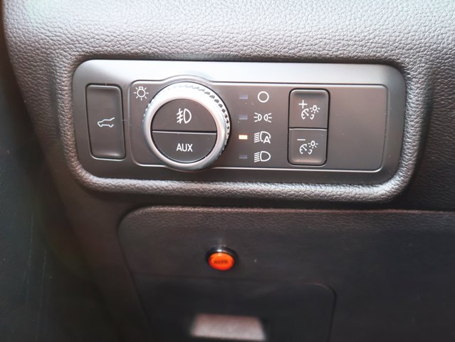 Vehicle image 42 of 47
