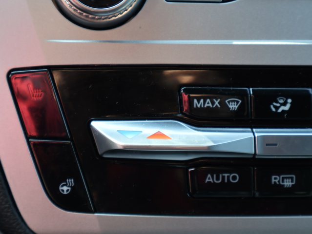Vehicle image 30 of 47