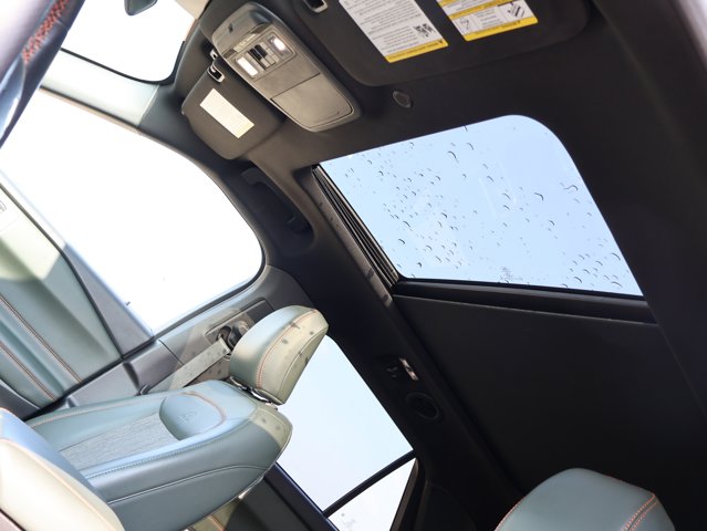 Vehicle image 45 of 47