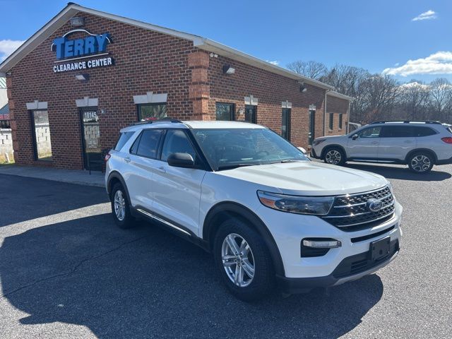 2022 Ford Explorer XLT Image 2 of 2