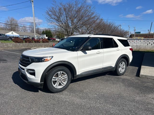 2022 Ford Explorer XLT Image 1 of 2