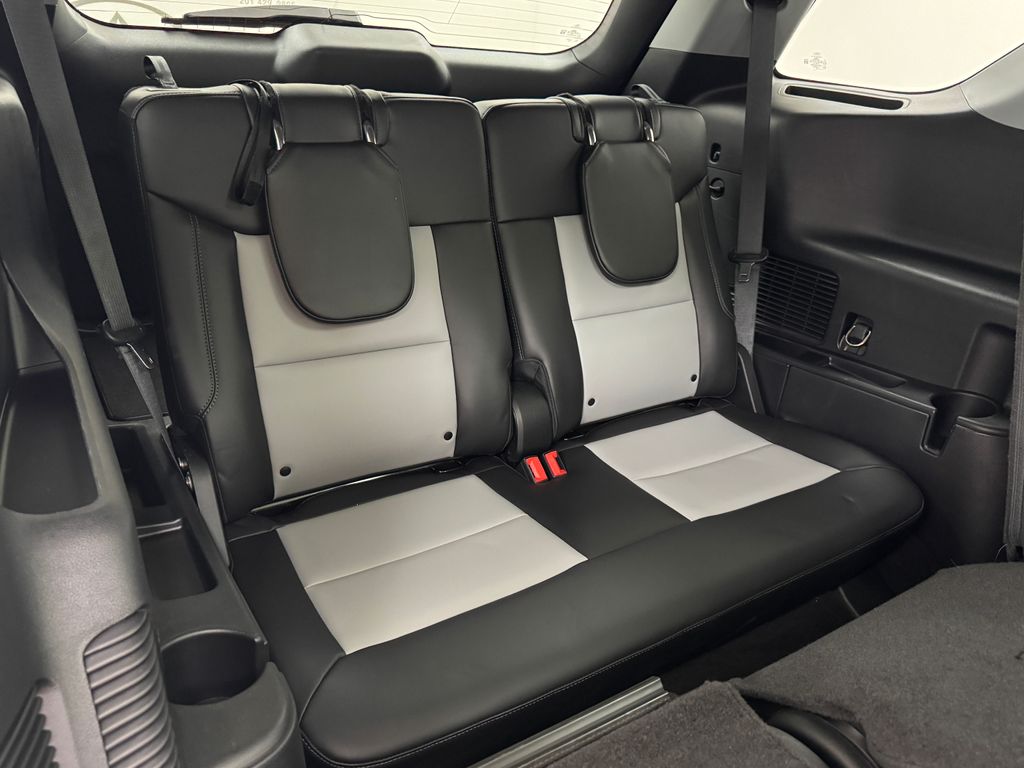 Vehicle image 19 of 46