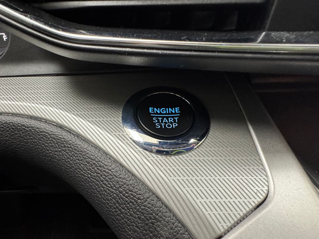 Vehicle image 24 of 46
