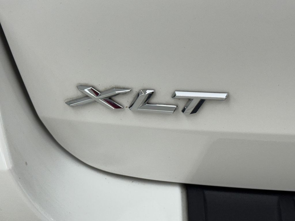 Vehicle image 38 of 46