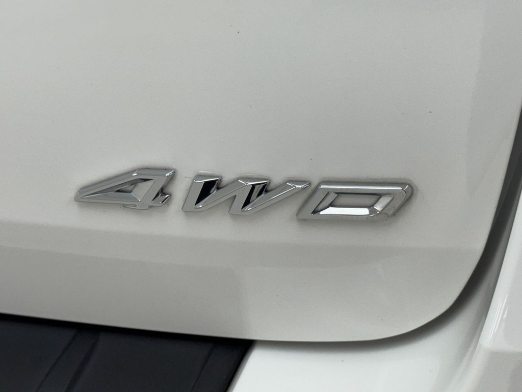 Vehicle image 37 of 46