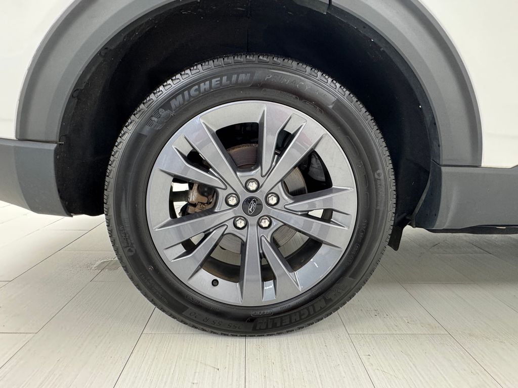 Vehicle image 45 of 46