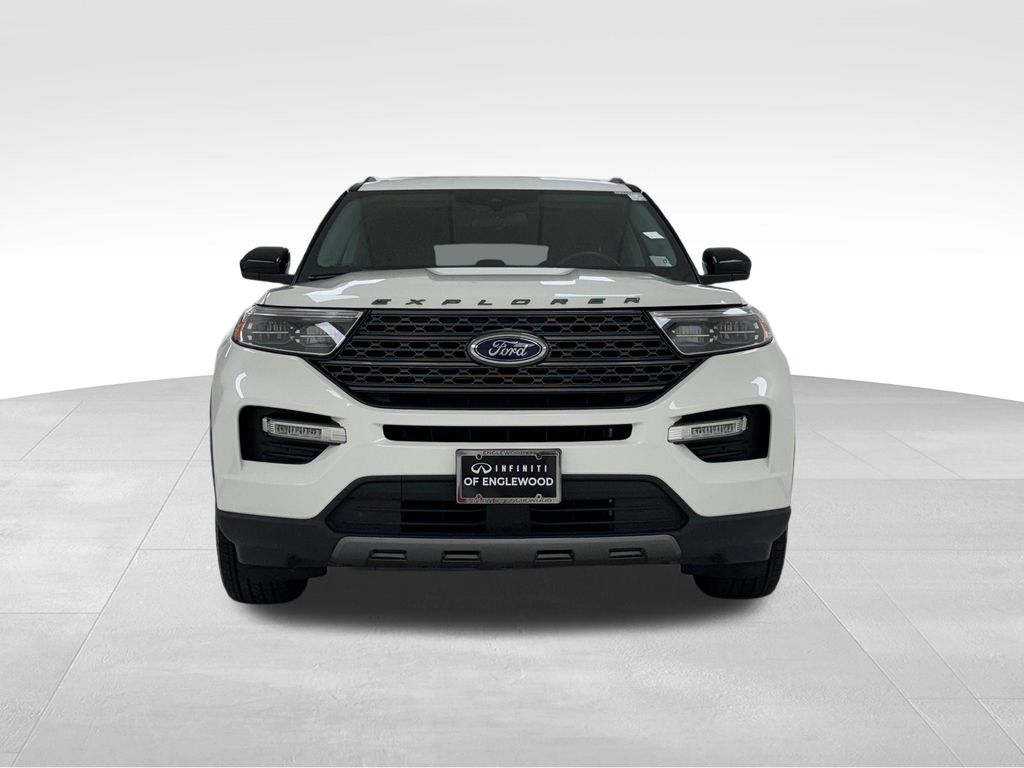 Vehicle image 2 of 46