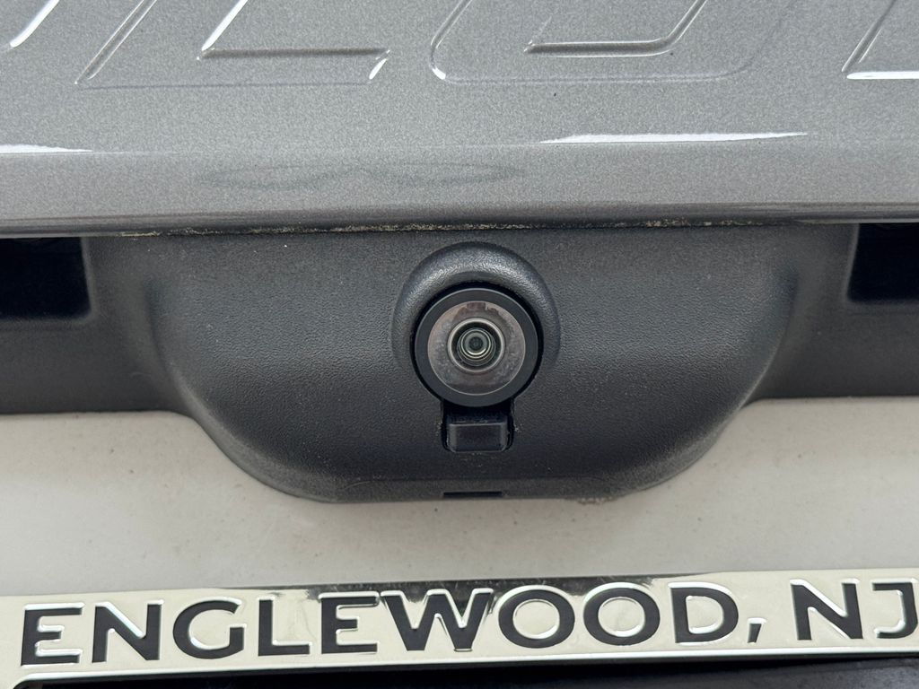Vehicle image 39 of 46