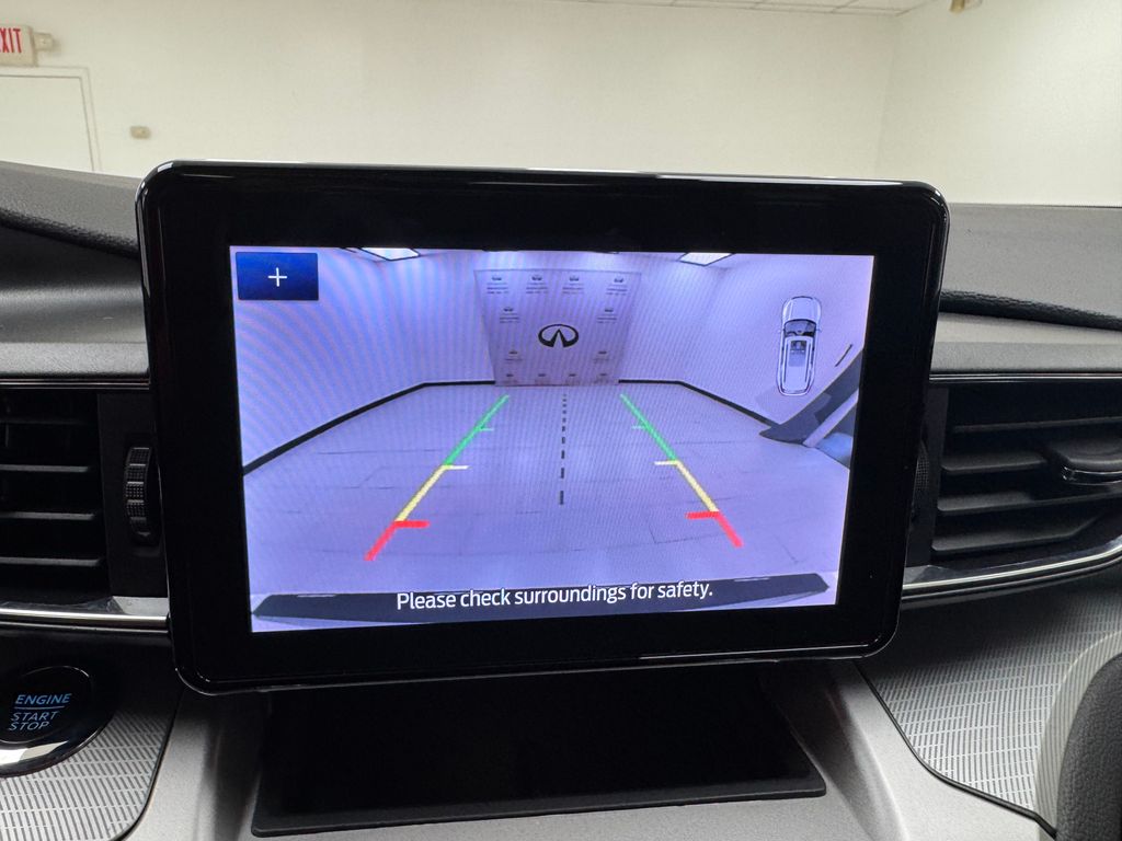 Vehicle image 21 of 46