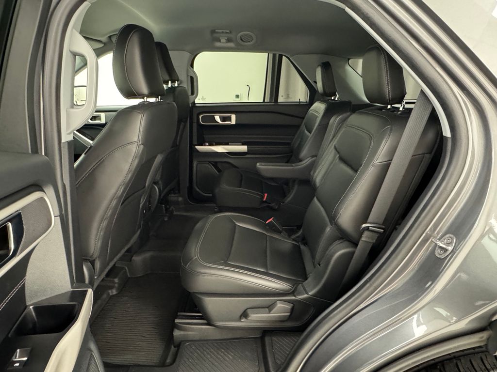 Vehicle image 12 of 43