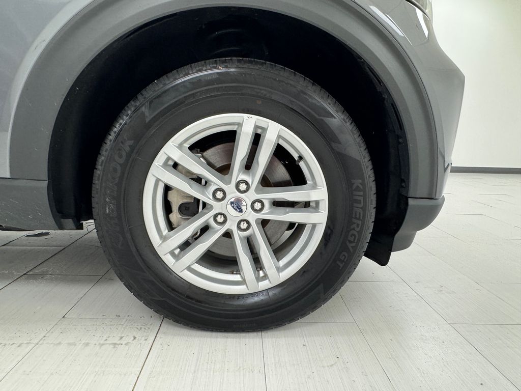 Vehicle image 43 of 43