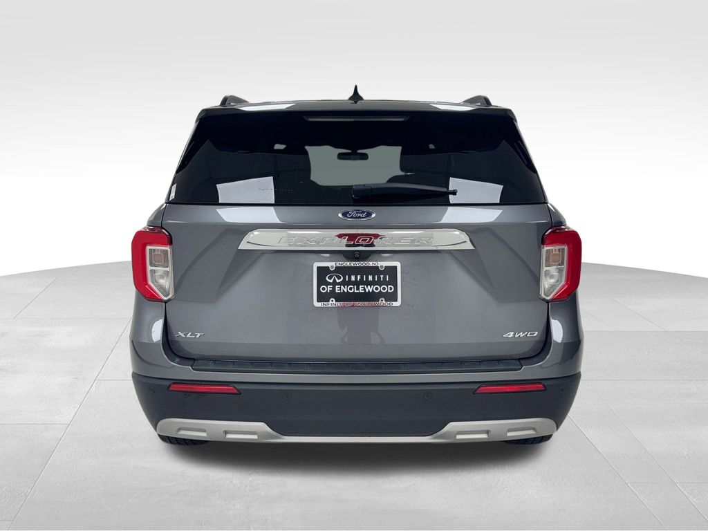 Vehicle image 6 of 43