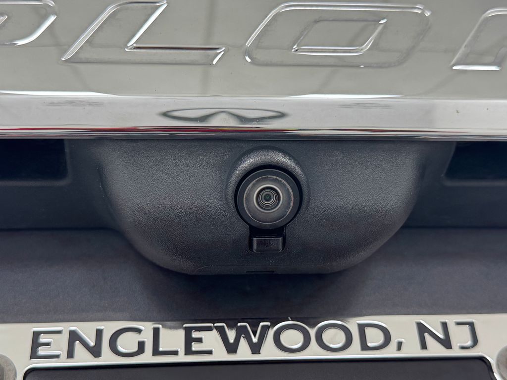 Vehicle image 38 of 43
