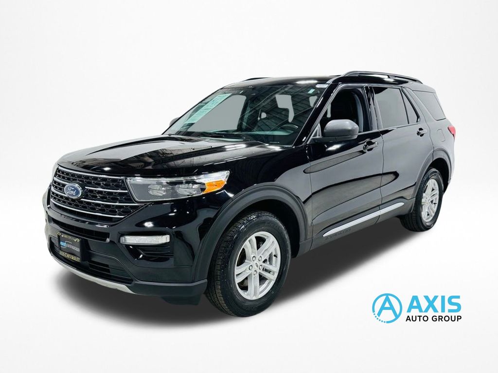 2022 Ford Explorer XLT Image 2 of 92