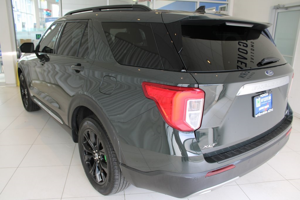 Vehicle image 5 of 46