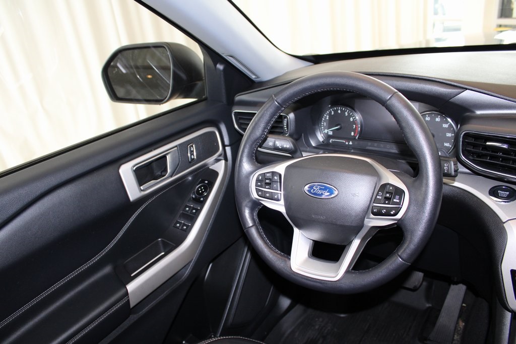 Vehicle image 22 of 46