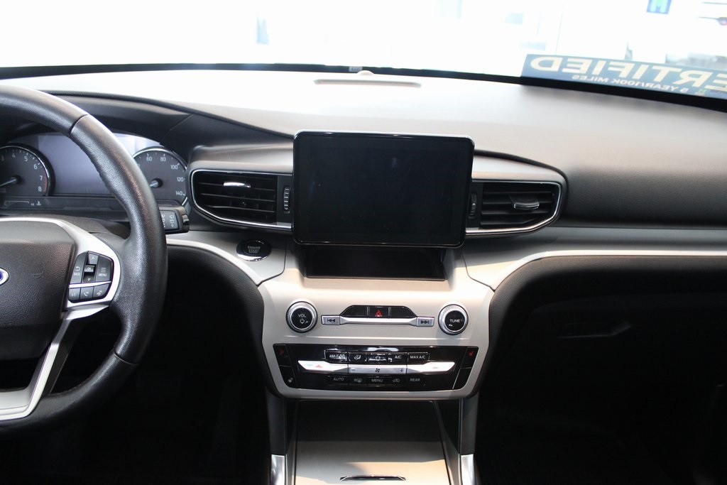 Vehicle image 23 of 46