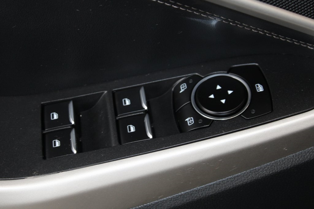 Vehicle image 12 of 46