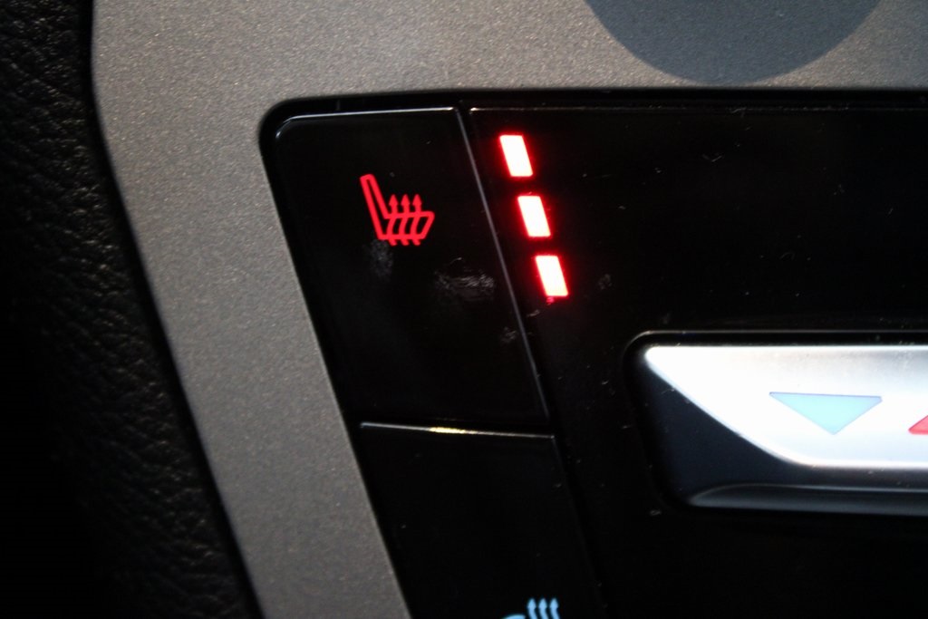Vehicle image 31 of 46