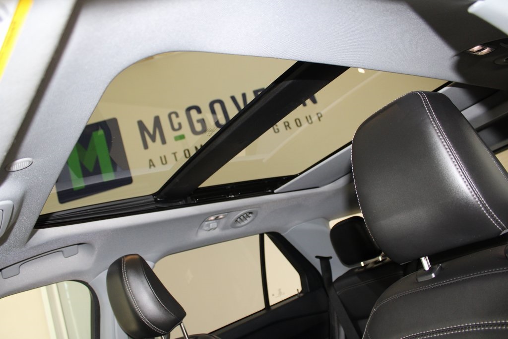 Vehicle image 40 of 46