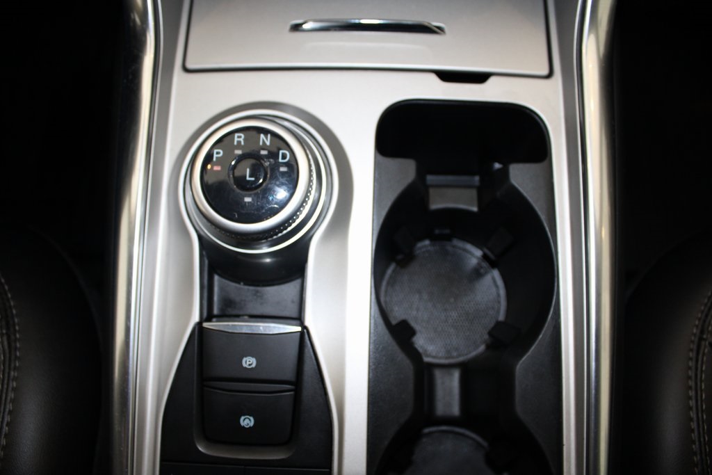 Vehicle image 34 of 46