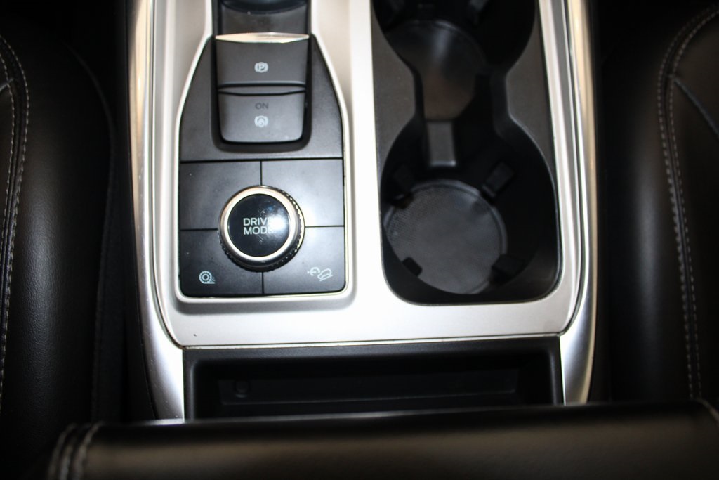 Vehicle image 35 of 46