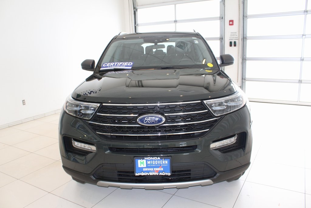 Vehicle image 2 of 46