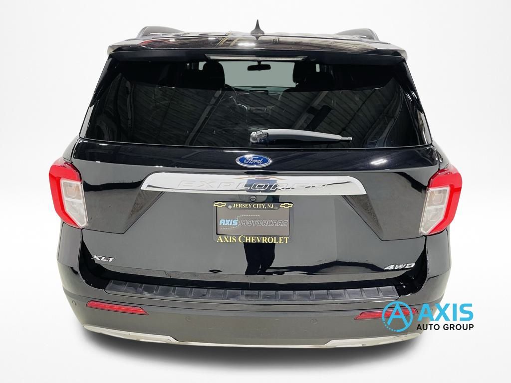 2022 Ford Explorer XLT Image 16 of 47