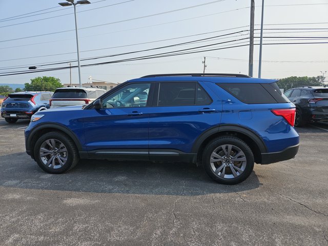 Vehicle image 8 of 50