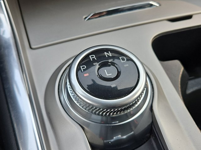 Vehicle image 23 of 50