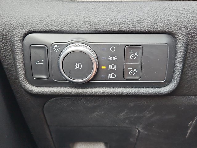 Vehicle image 42 of 50