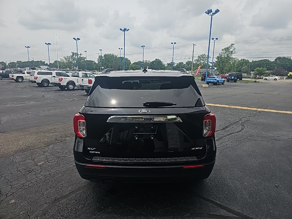 Vehicle image 6 of 28