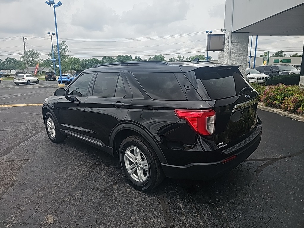 Vehicle image 7 of 28