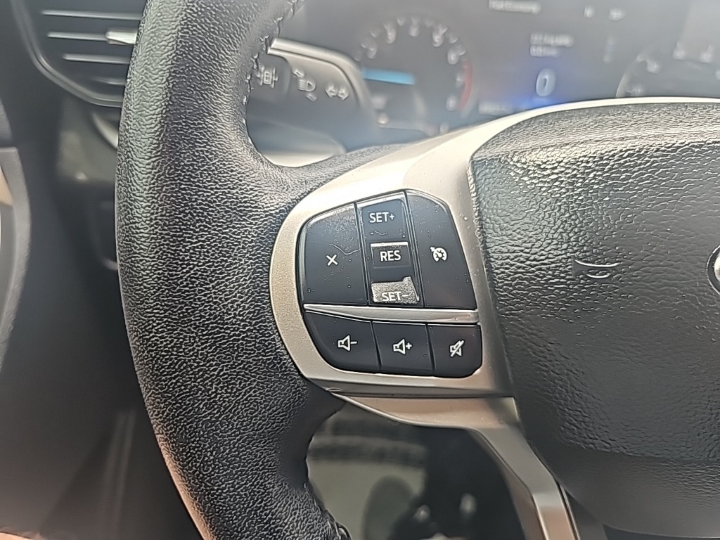 Vehicle image 22 of 28