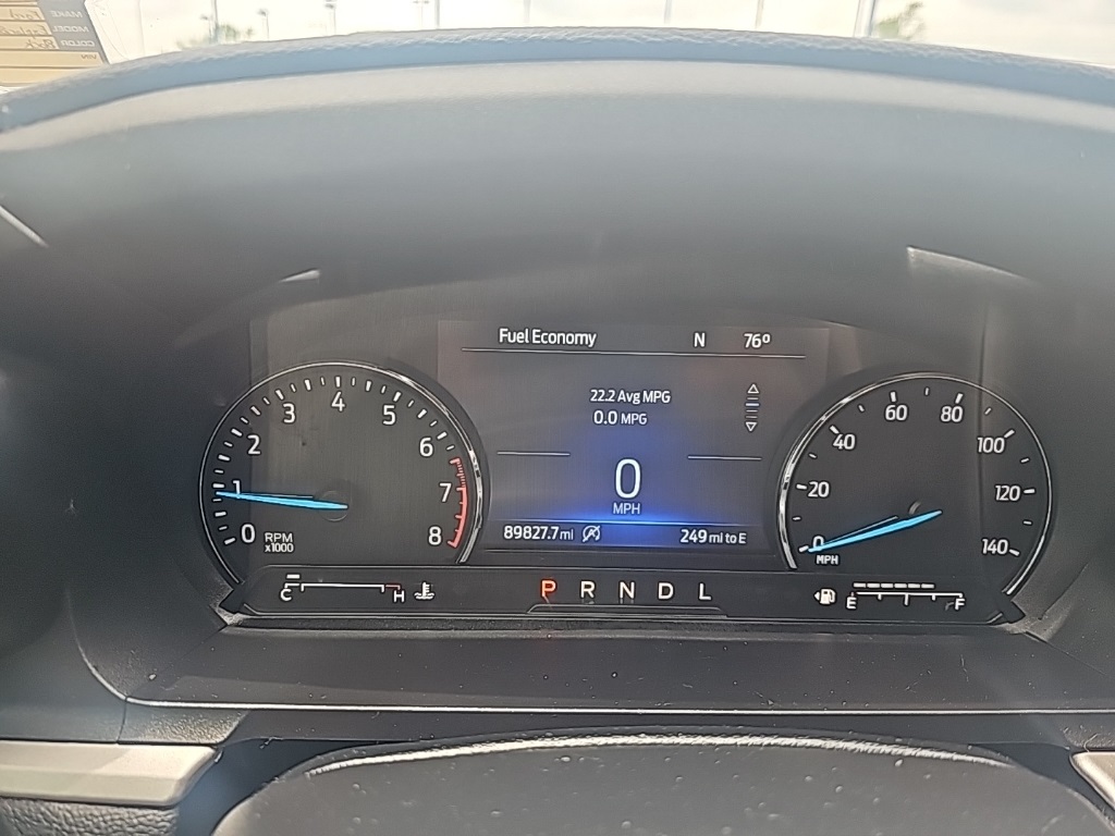 Vehicle image 24 of 28
