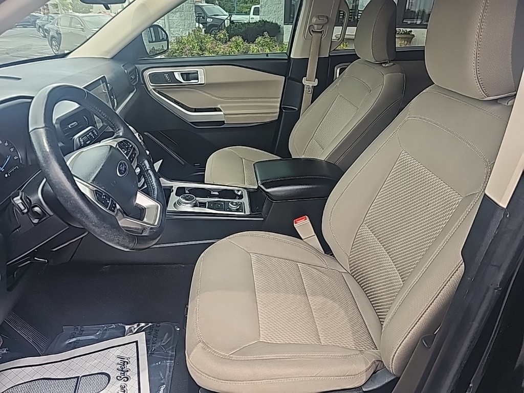 Vehicle image 20 of 28