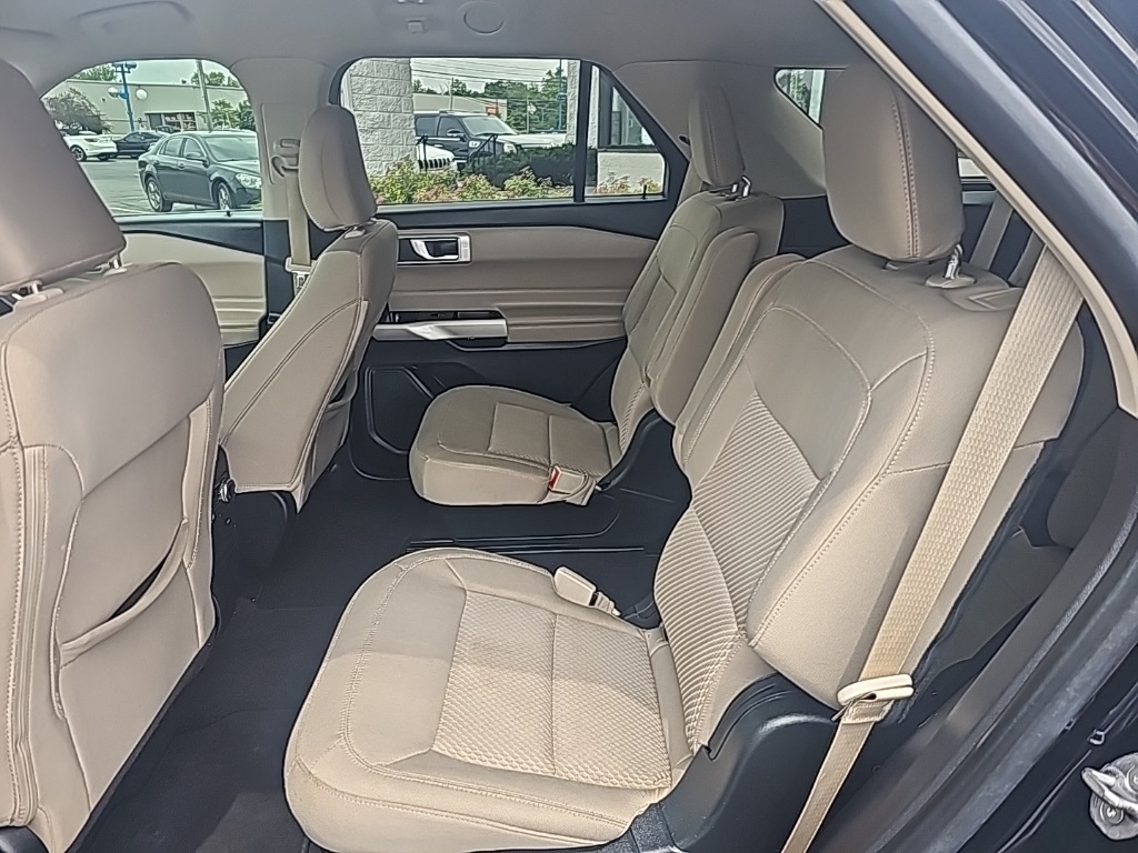 Vehicle image 15 of 28