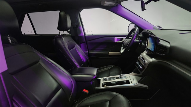 Vehicle image 26 of 52
