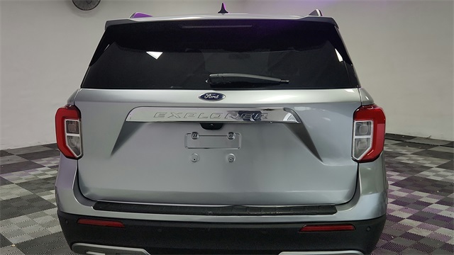Vehicle image 22 of 52