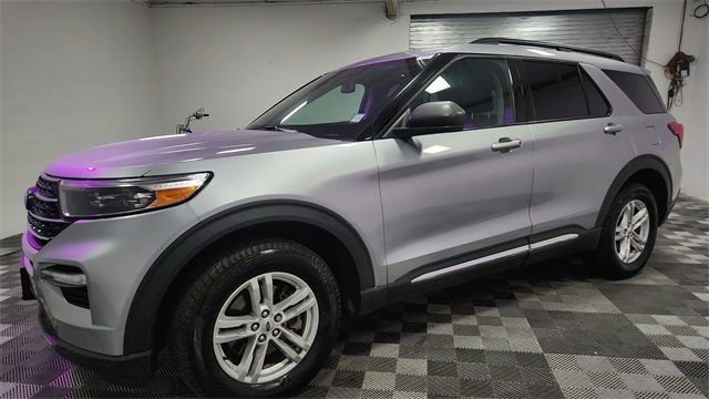 Vehicle image 1 of 52