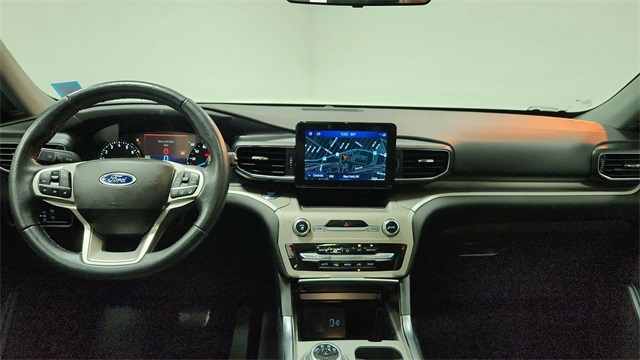 Vehicle image 30 of 52