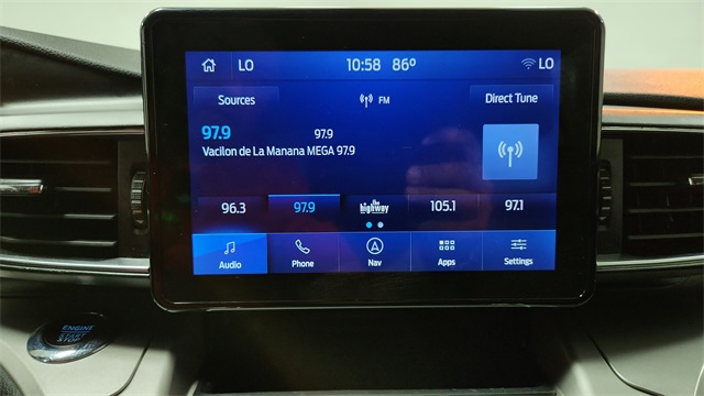 Vehicle image 40 of 52