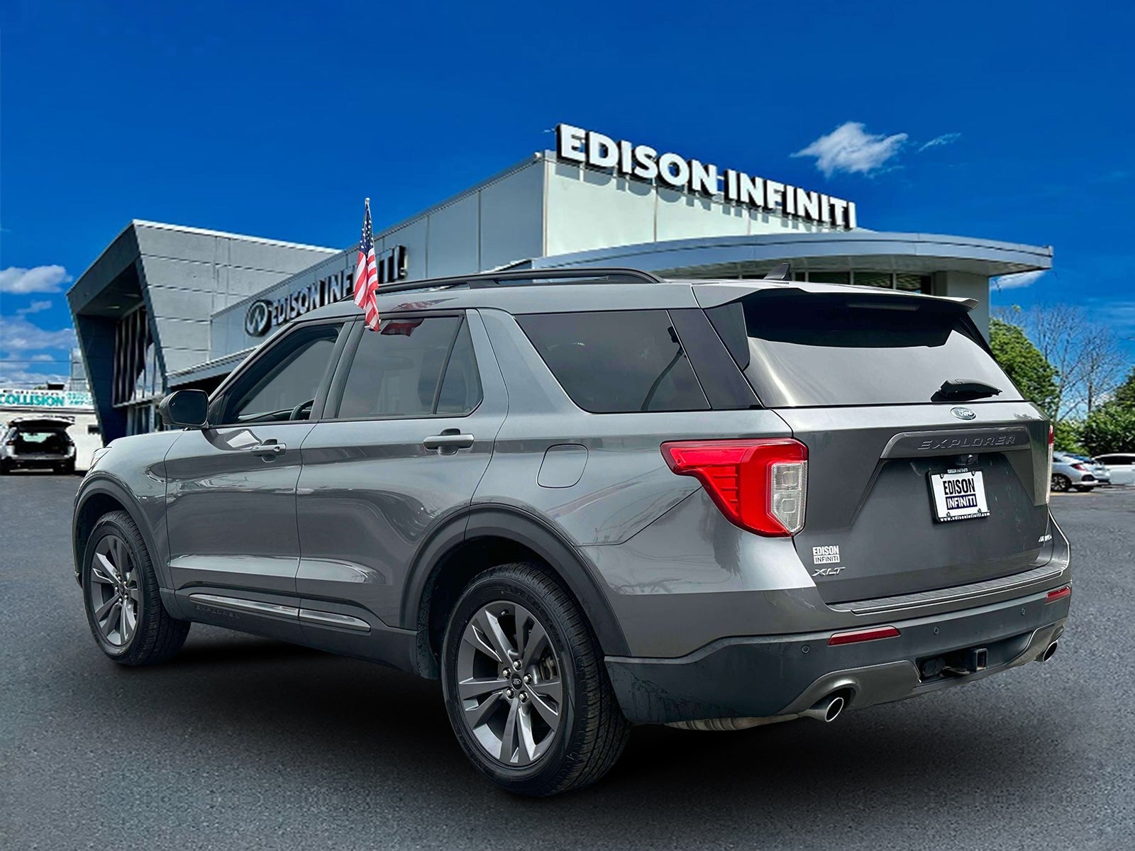 Vehicle image 10 of 37