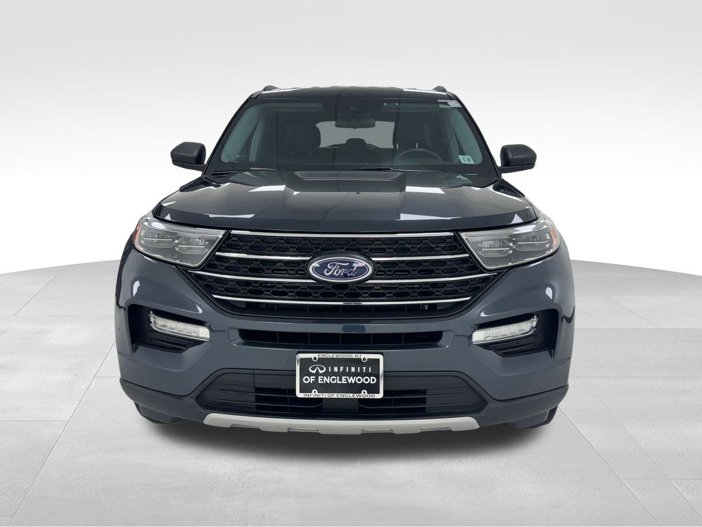 Vehicle image 2 of 40