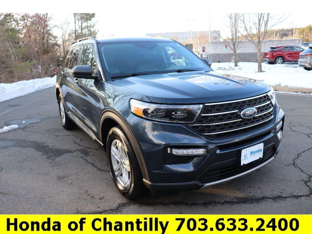 2022 Ford Explorer XLT Image 2 of 36