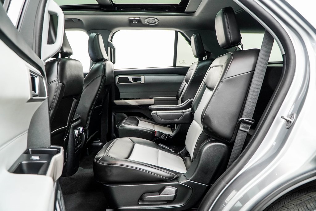 2022 Ford Explorer XLT Image 14 of 46