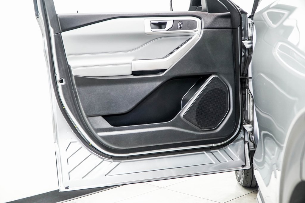 2022 Ford Explorer XLT Image 29 of 46